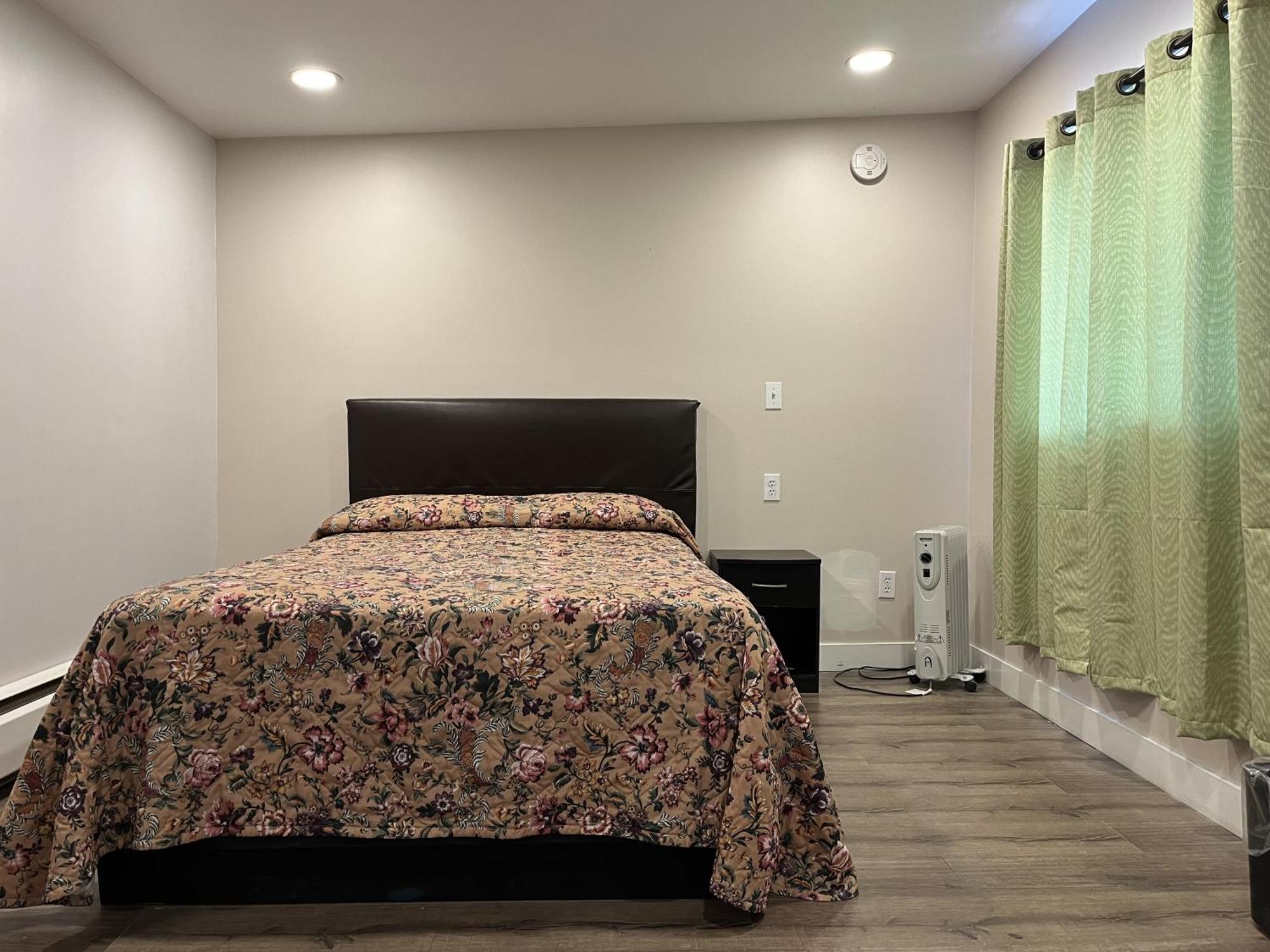 Kluane Park Inn 3*